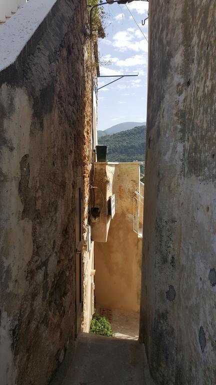 Torrione San Lorenzo I Terracina Exterior foto